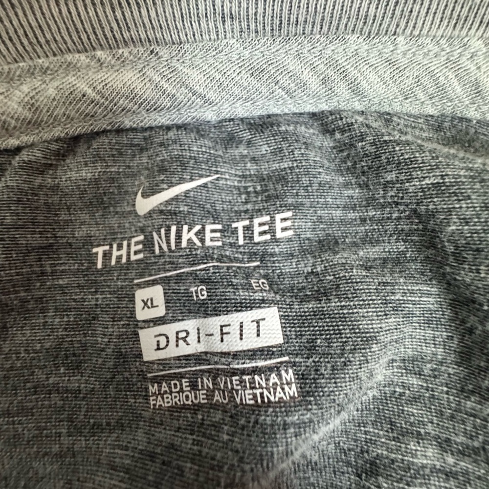 Nike The Nike Tee Dri-FIT Script Logo T-Shirt / Heather Gray / Women’s XL - Picture 4 of 6